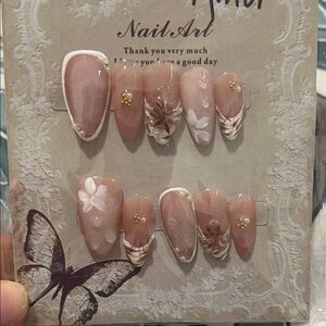 Floral Nail Art Set with Butterfly Design Size M